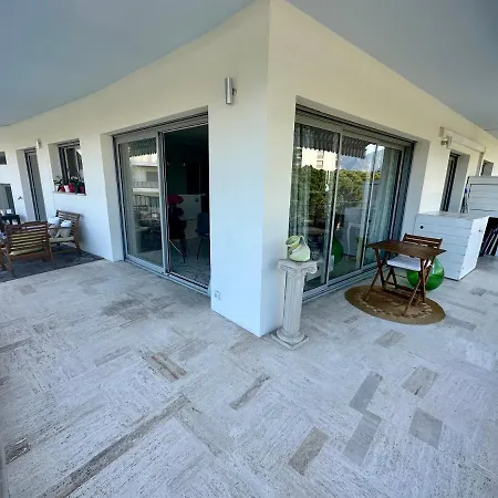 2p, Piscine & Tennis, Proche & Monaco Apartment *